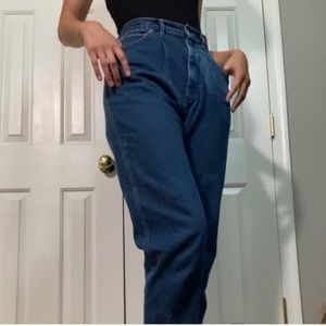 3 pairs of vintage high waisted jeans!